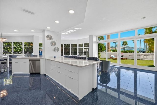 988 BLVD OF THE ARTS 109, Sarasota, FL 34236