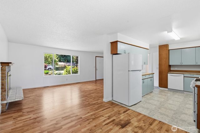 4627 192nd St SW, Lynnwood, WA 98036