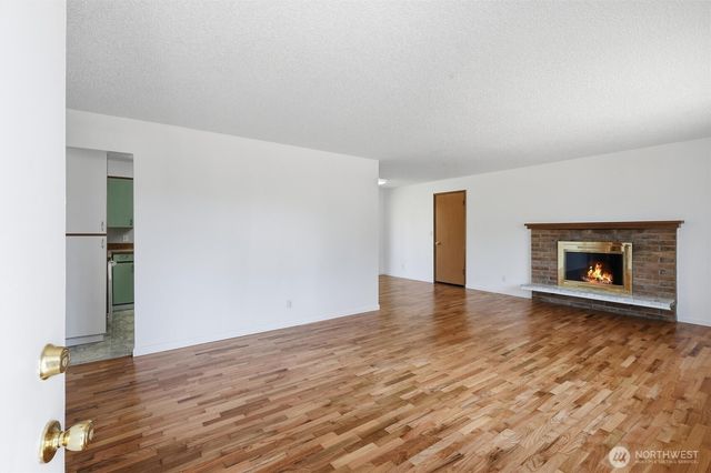 4627 192nd St SW, Lynnwood, WA 98036