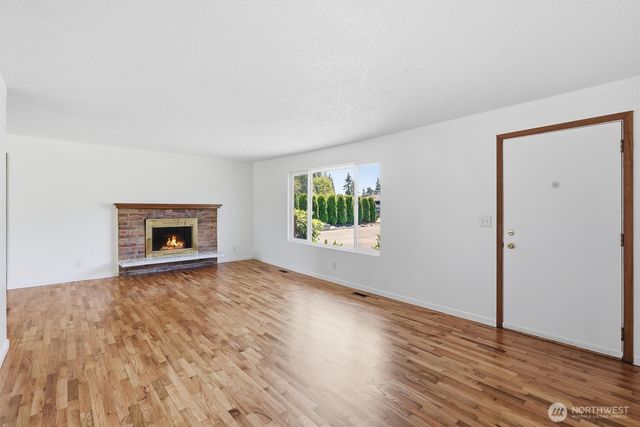 4627 192nd St SW, Lynnwood, WA 98036