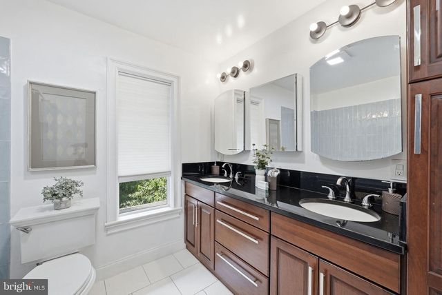 2050 CHADDS FORD DR, Reston, VA 20191