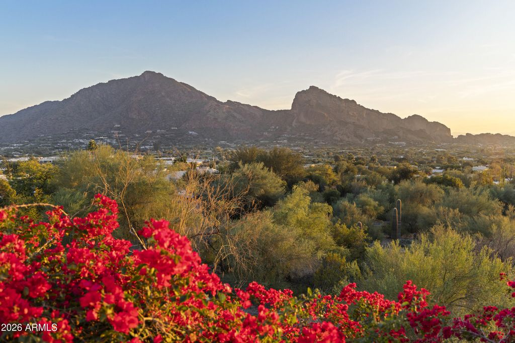 Image 1 of property listing at 6900 N MUMMY MOUNTAIN Road, Paradise Valley, AZ 85253