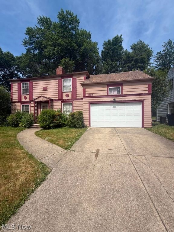 1105 Hereford Road, Cleveland Heights, OH 44112