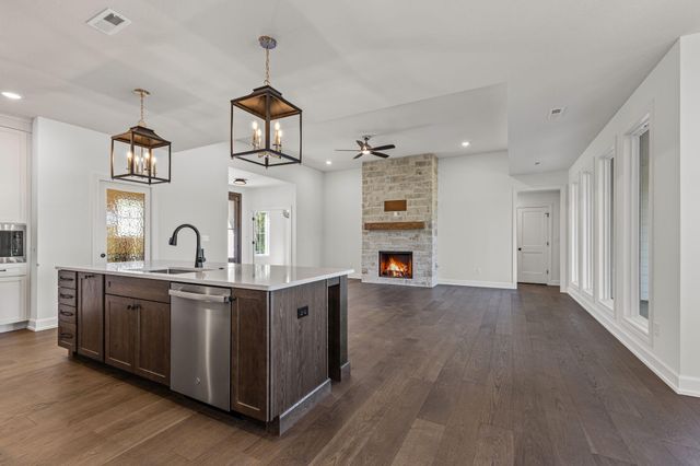 6508 PORTRUSH DR, Columbia, MO 65201