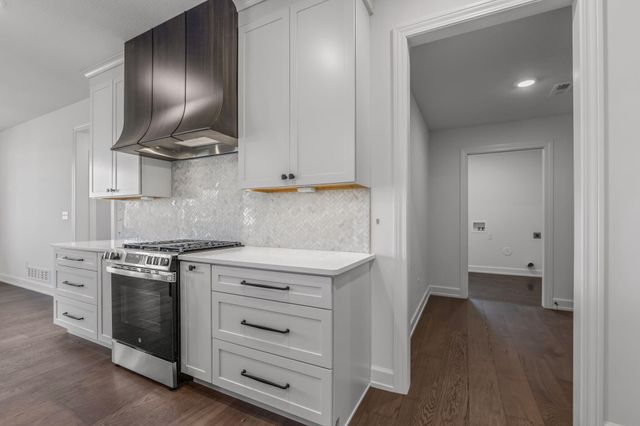 6508 PORTRUSH DR, Columbia, MO 65201