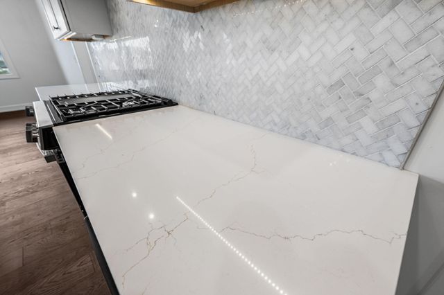 6508 PORTRUSH DR, Columbia, MO 65201