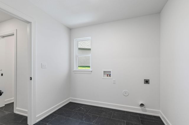 6508 PORTRUSH DR, Columbia, MO 65201