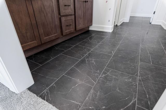 6508 PORTRUSH DR, Columbia, MO 65201