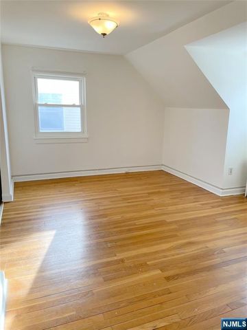 14 6th Street 2nd FL, Englewood Cliffs, NJ 07632
