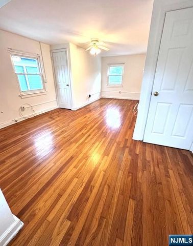 14 6th Street 2nd FL, Englewood Cliffs, NJ 07632