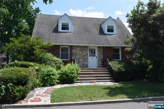 14 6th Street 2nd FL, Englewood Cliffs, NJ 07632