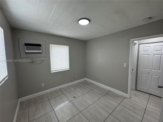 1940 Washington Ave 12, Opa-locka, FL 33054