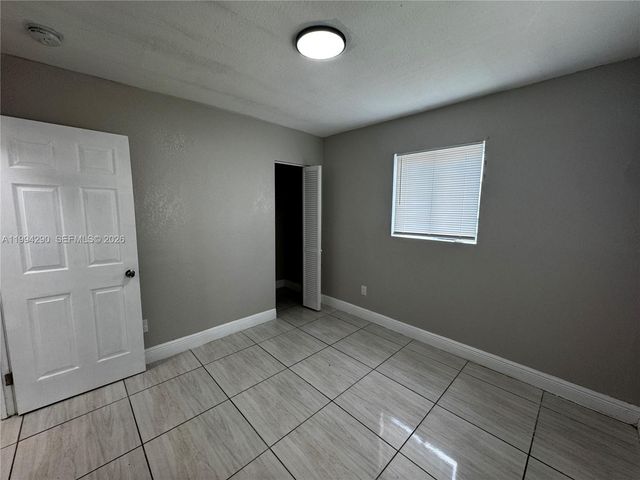 1940 Washington Ave 12, Opa-locka, FL 33054