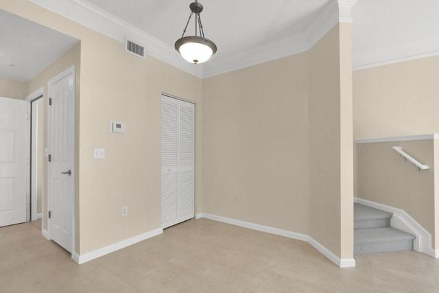 255 Murcia Drive 202, Jupiter, FL 33458