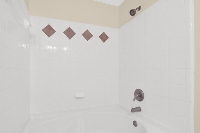 255 Murcia Drive 202, Jupiter, FL 33458