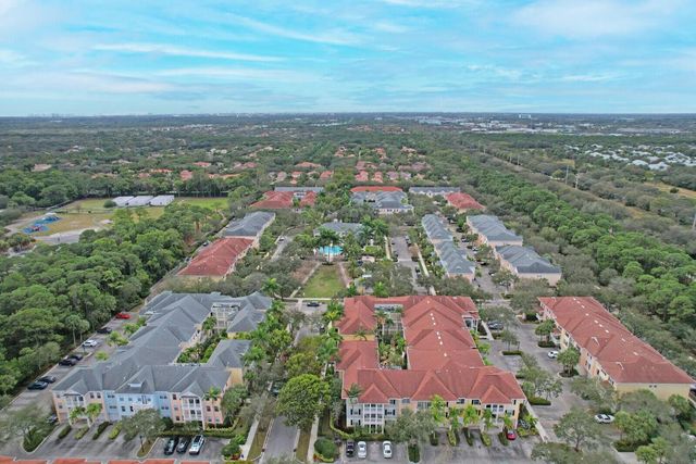 255 Murcia Drive 202, Jupiter, FL 33458