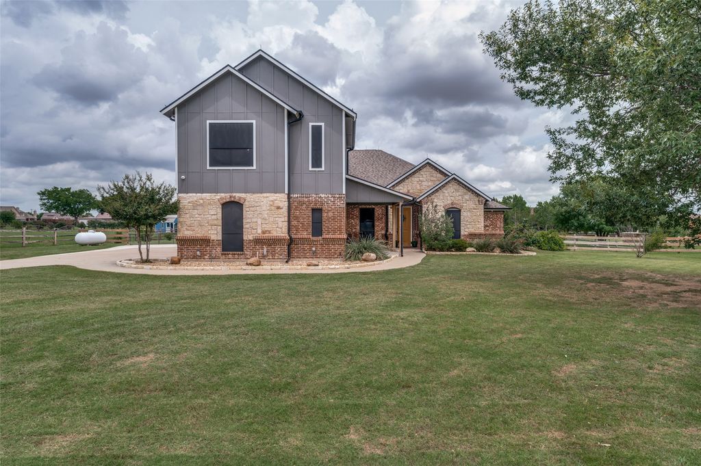 13840 Megan Drive, Justin, TX 76247