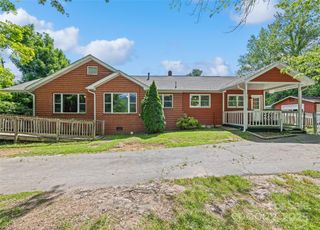 205 Hazelwood Avenue, Waynesville, NC 28786
