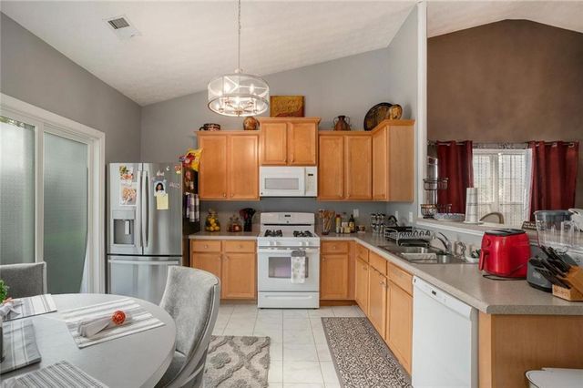 1213 Winwood Drive, Mcdonough, GA 30253