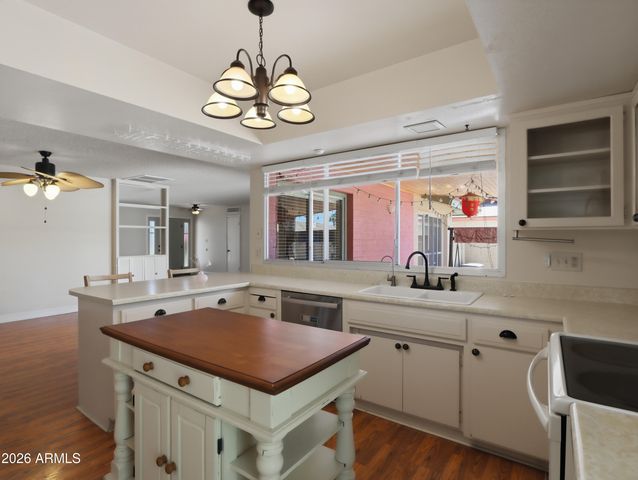 450 E CASCADA Road, Litchfield Park, AZ 85340