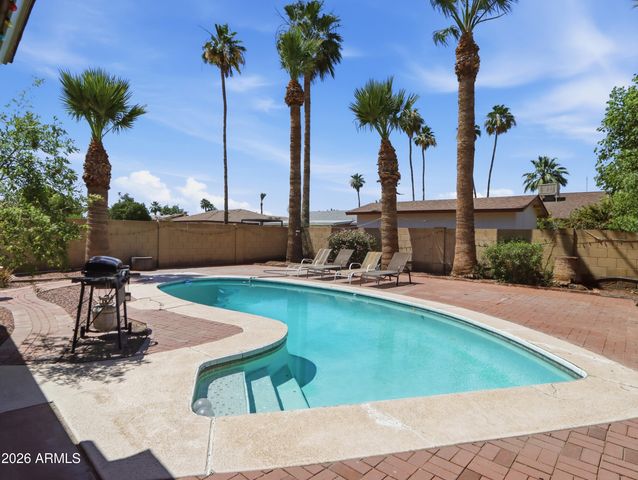 450 E CASCADA Road, Litchfield Park, AZ 85340