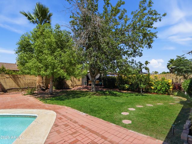 450 E CASCADA Road, Litchfield Park, AZ 85340