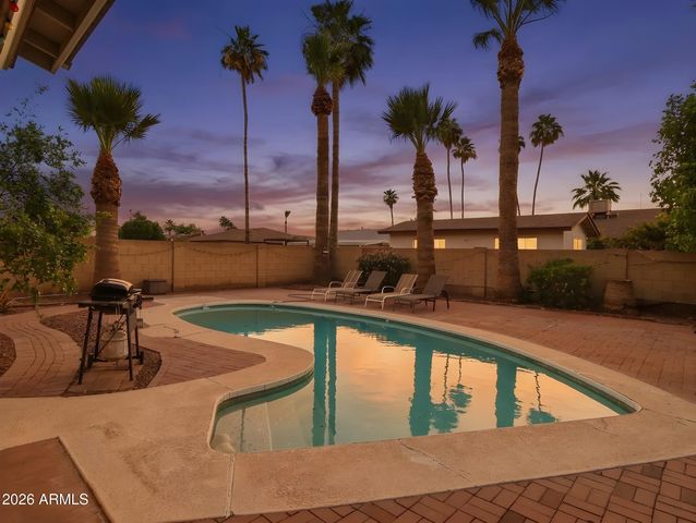 450 E CASCADA Road, Litchfield Park, AZ 85340