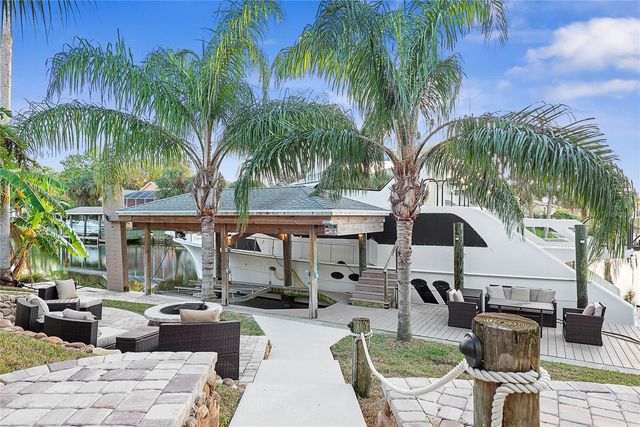 61 COMANCHE COURT, Palm Coast, FL 32137