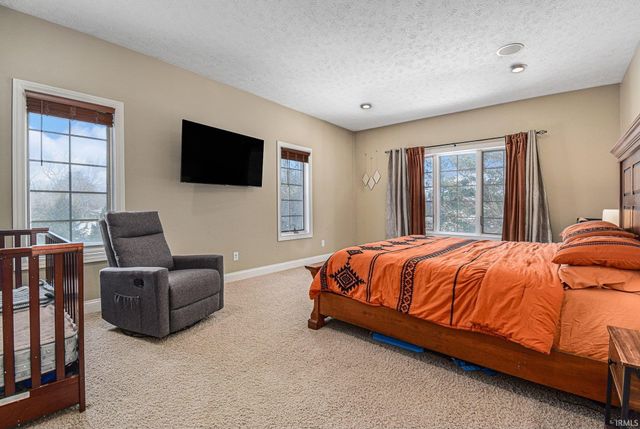 1963 Pheasant Ridge Drive, Warsaw, IN 46580