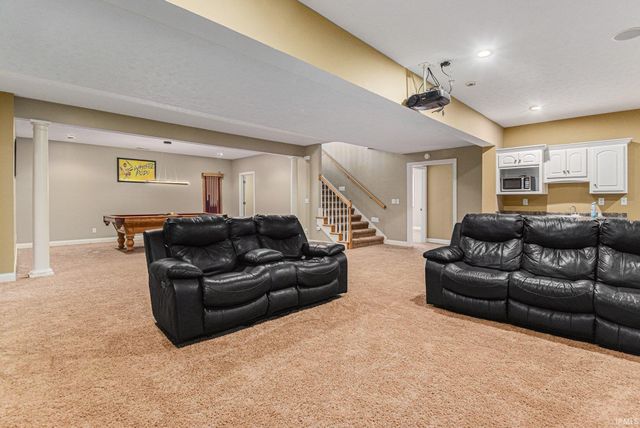 1963 Pheasant Ridge Drive, Warsaw, IN 46580