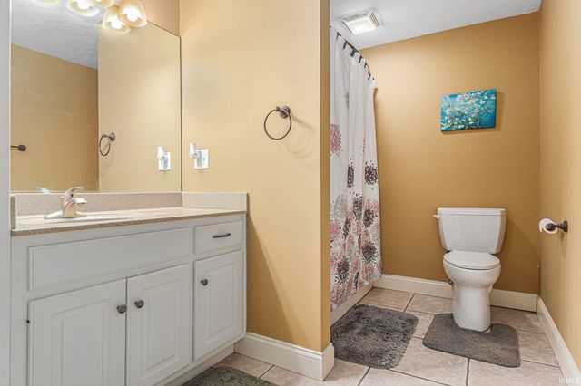 1963 Pheasant Ridge Drive, Warsaw, IN 46580