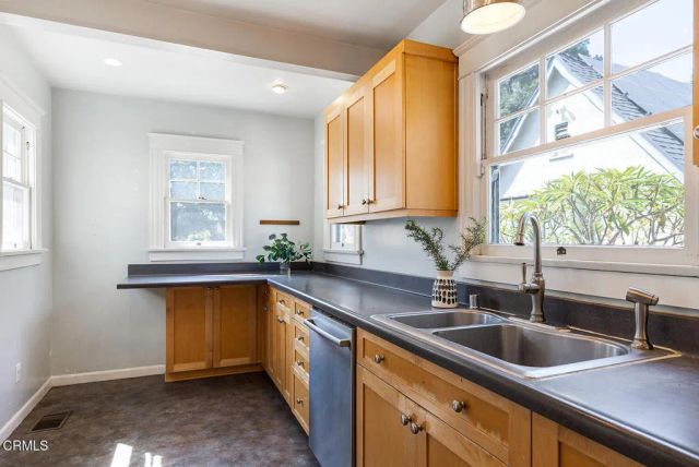 183 W Mariposa Street, Altadena, CA 91001