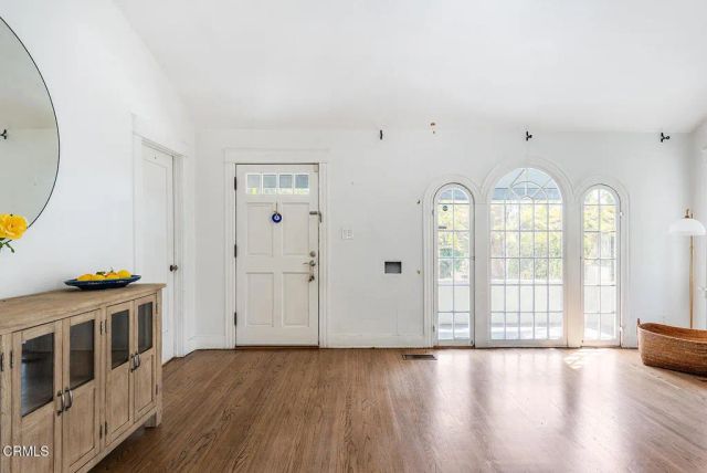 183 W Mariposa Street, Altadena, CA 91001