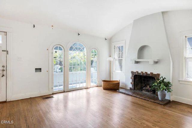 183 W Mariposa Street, Altadena, CA 91001