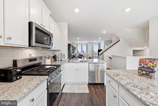 433 MONTE FARM RD, Mount Laurel, NJ 08054