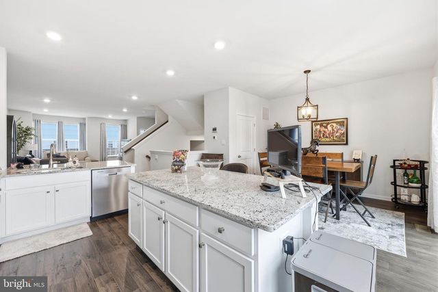 433 MONTE FARM RD, Mount Laurel, NJ 08054