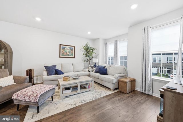 433 MONTE FARM RD, Mount Laurel, NJ 08054