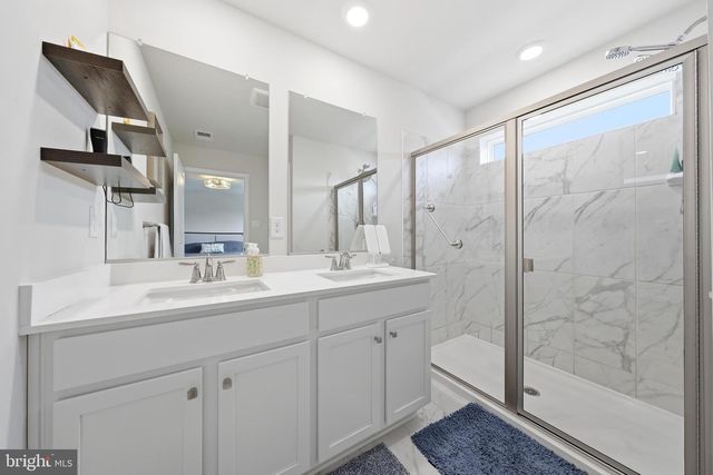 433 MONTE FARM RD, Mount Laurel, NJ 08054