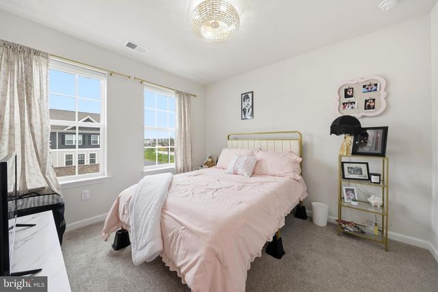 433 MONTE FARM RD, Mount Laurel, NJ 08054