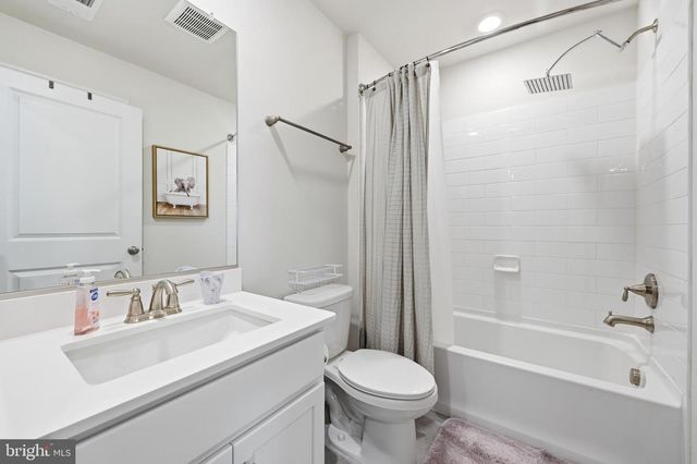 433 MONTE FARM RD, Mount Laurel, NJ 08054