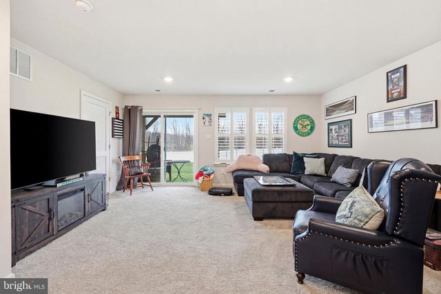 433 MONTE FARM RD, Mount Laurel, NJ 08054