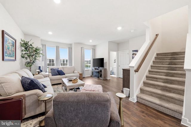 433 MONTE FARM RD, Mount Laurel, NJ 08054