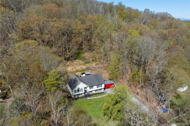 50 Horseshoe Road, Millbrook, NY 12545