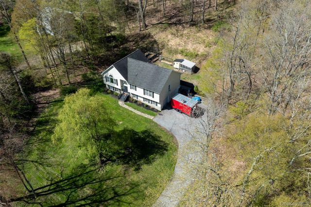 50 Horseshoe Road, Millbrook, NY 12545