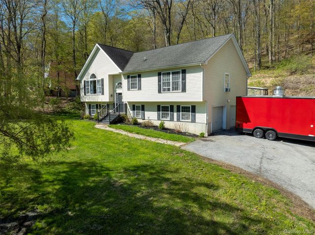 50 Horseshoe Road, Millbrook, NY 12545