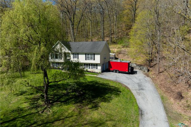 50 Horseshoe Road, Millbrook, NY 12545