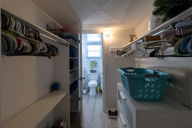9940 47TH AVENUE N 207, St Petersburg, FL 33708