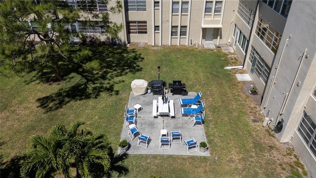 9940 47TH AVENUE N 207, St Petersburg, FL 33708