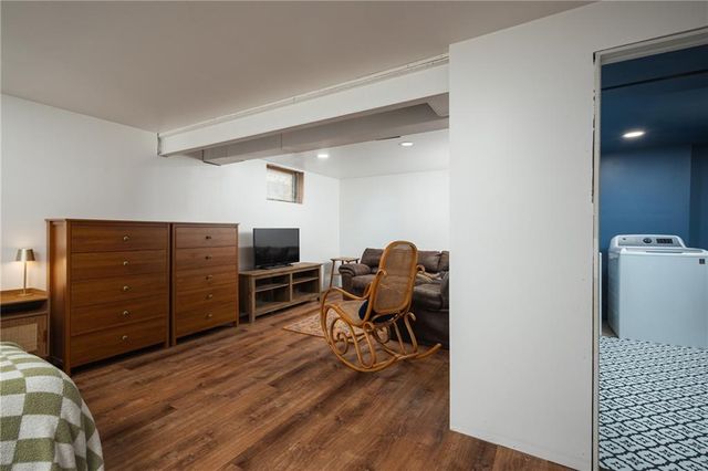 1309 S McHenry Street, Independence, MO 64057