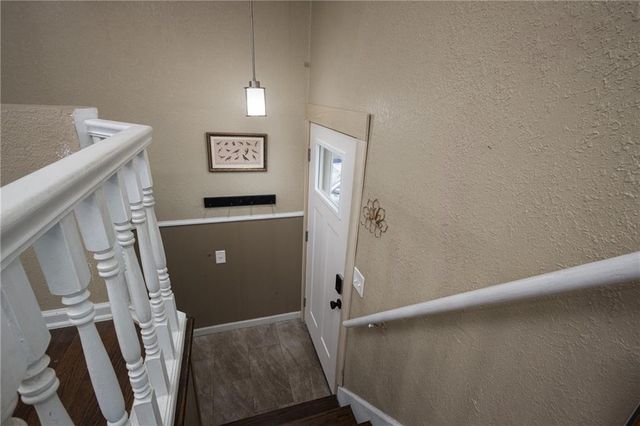 1309 S McHenry Street, Independence, MO 64057